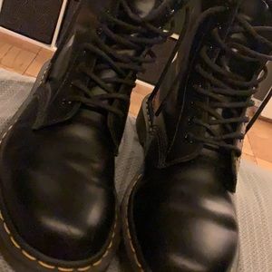 Dr marten size 9 men very clean pair overall